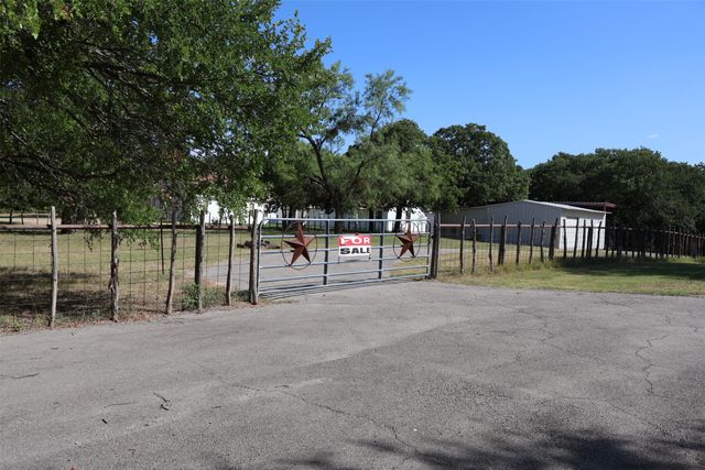 4315 Waples Road, Granbury, TX 76049