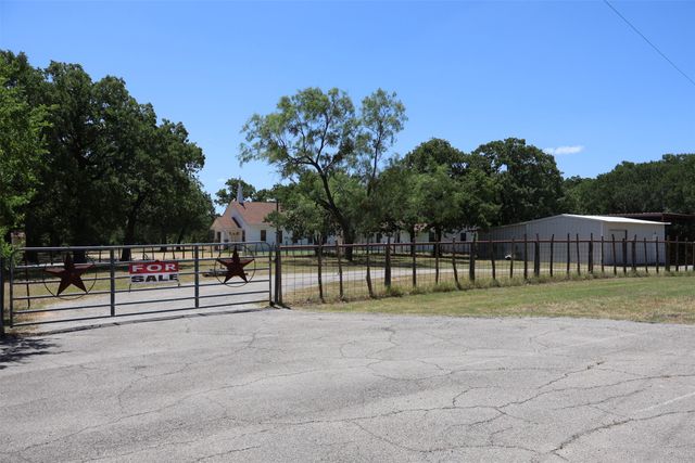 4315 Waples Road, Granbury, TX 76049