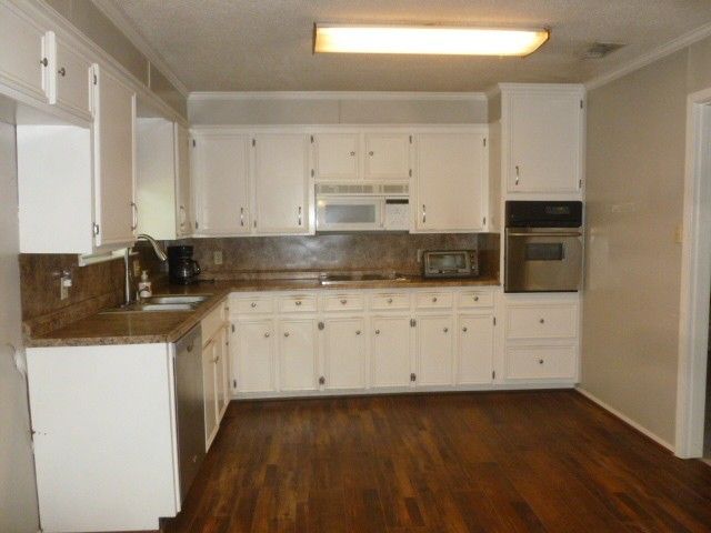 4315 Waples Road, Granbury, TX 76049