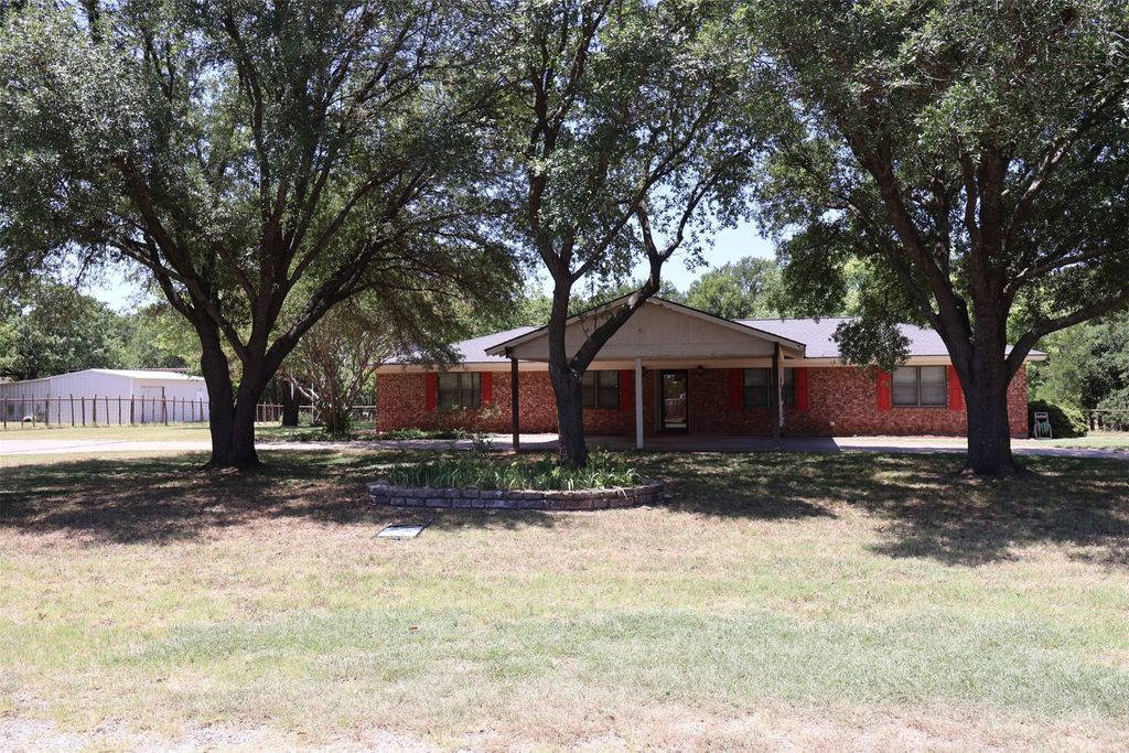 4315 Waples Road, Granbury, TX 76049