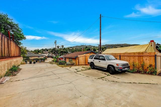 8955 Winter Gardens Blvd, Lakeside, CA 92040