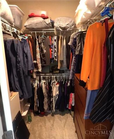 658 Hawthorne Avenue, Cincinnati, OH 45205