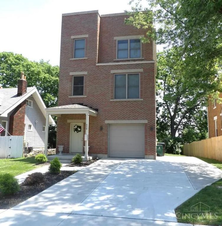658 Hawthorne Avenue, Cincinnati, OH 45205