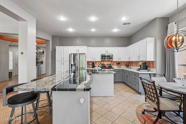 12445 W FETLOCK Trail, Peoria, AZ 85383