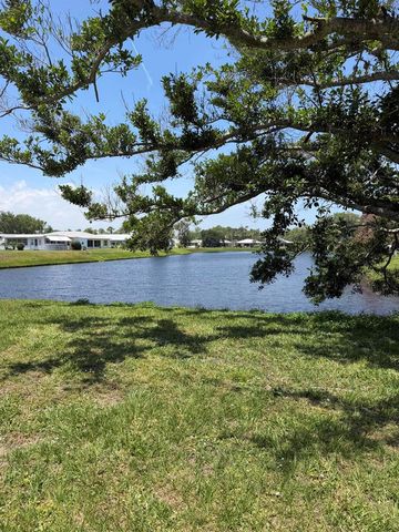 19 Rio Verde Way, Port St. Lucie, FL 34952