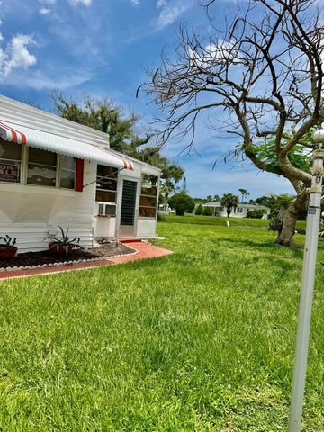 19 Rio Verde Way, Port St. Lucie, FL 34952