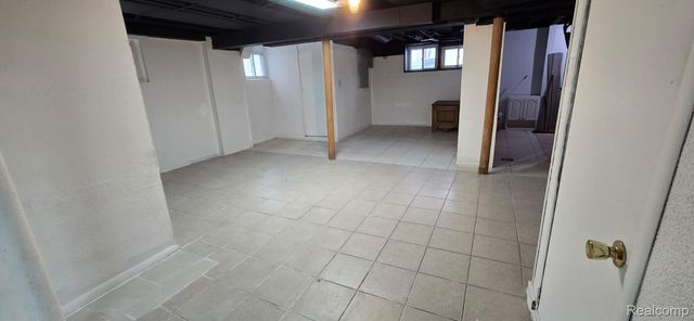 5003 Middlesex Street, Dearborn, MI 48126