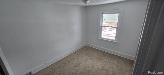 5003 Middlesex Street, Dearborn, MI 48126