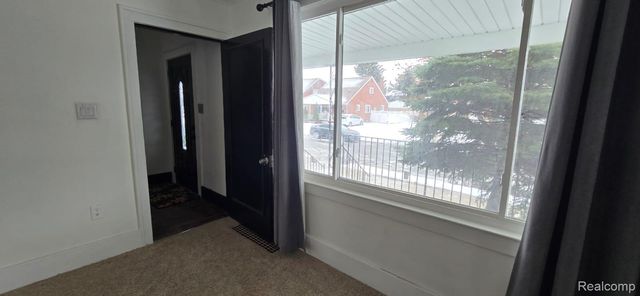 5003 Middlesex Street, Dearborn, MI 48126