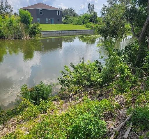 2205 NE 25th Terrace, Cape Coral, FL 33909