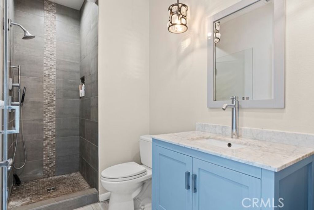 Image 46 of property listing at 9514 Oakridge Place, Chatsworth, CA 91311