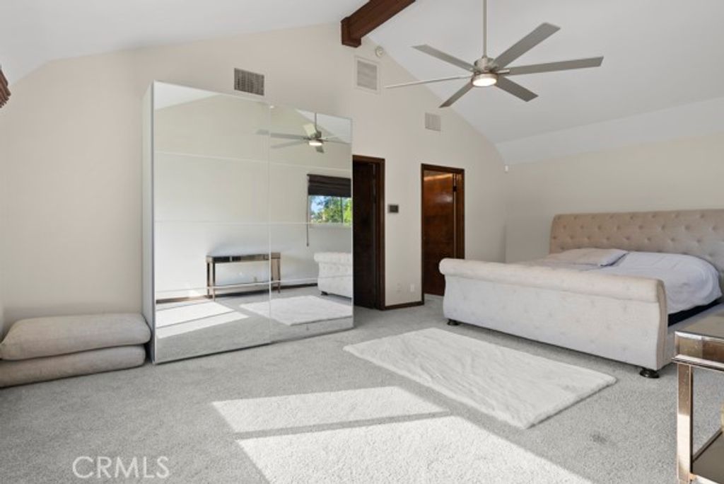 Image 48 of property listing at 9514 Oakridge Place, Chatsworth, CA 91311