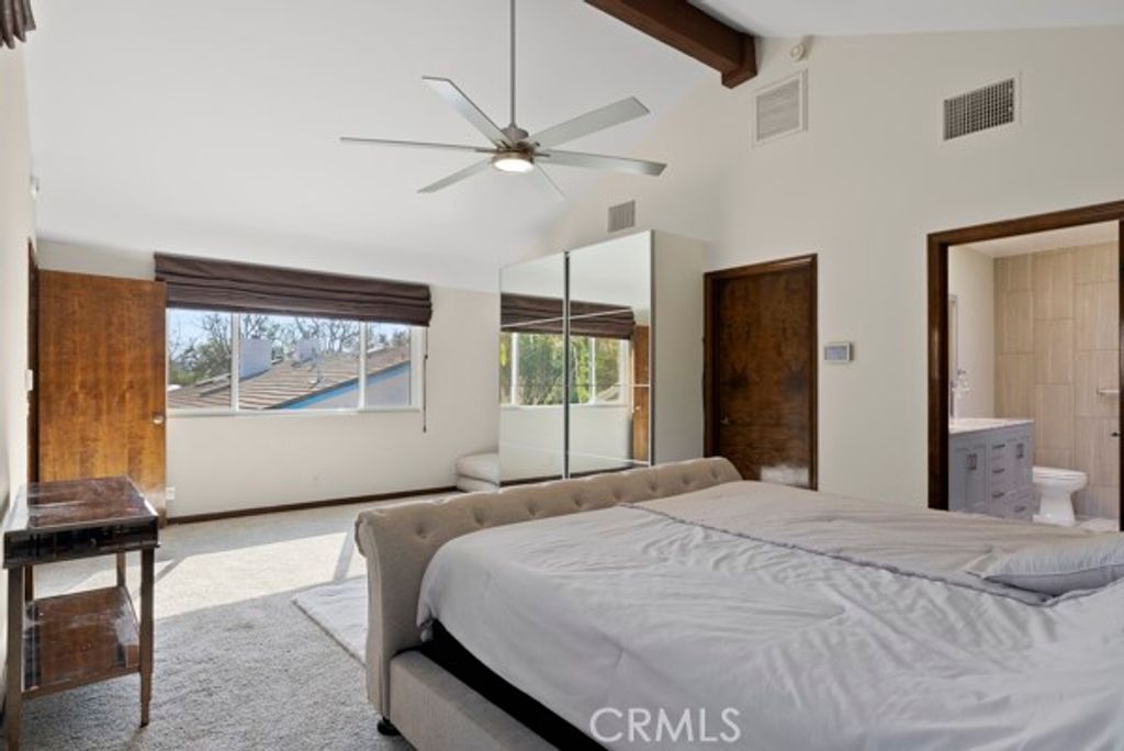 Image 49 of property listing at 9514 Oakridge Place, Chatsworth, CA 91311