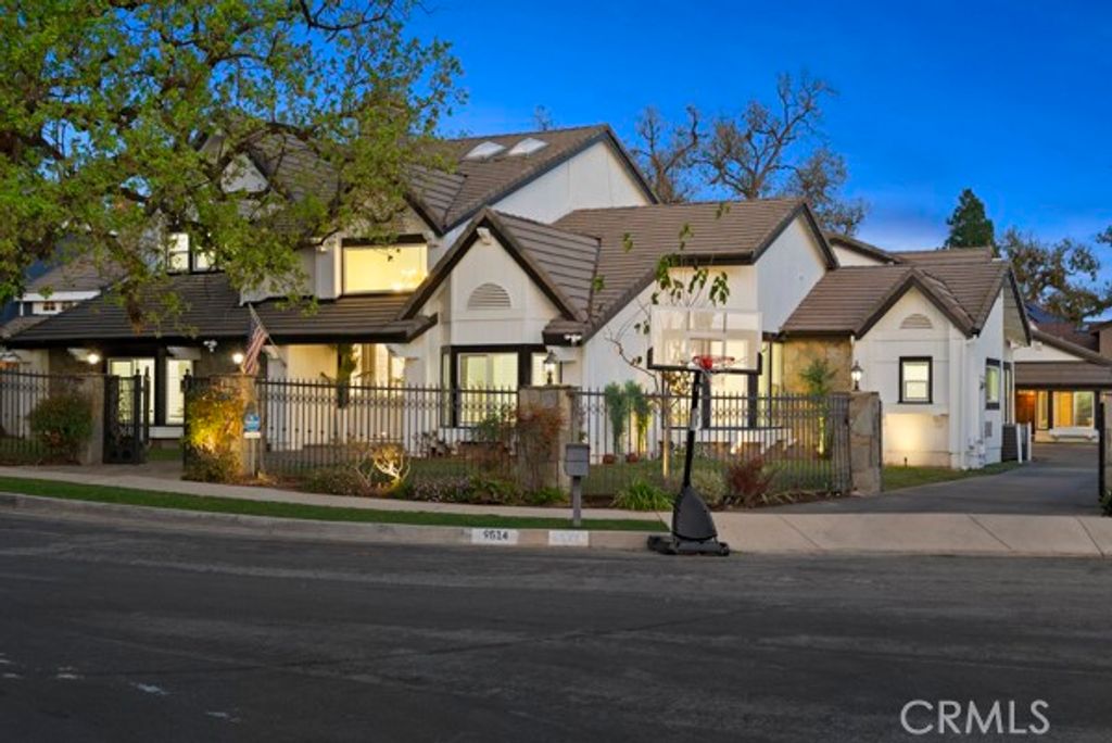 Image 61 of property listing at 9514 Oakridge Place, Chatsworth, CA 91311