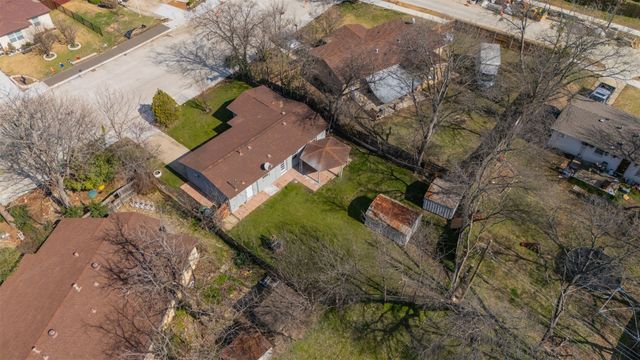 1112 E Mitchell Street, Arlington, TX 76010