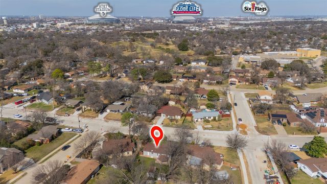 1112 E Mitchell Street, Arlington, TX 76010