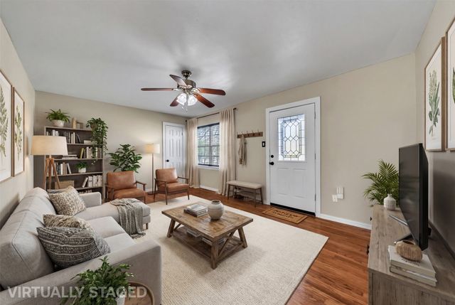 1112 E Mitchell Street, Arlington, TX 76010