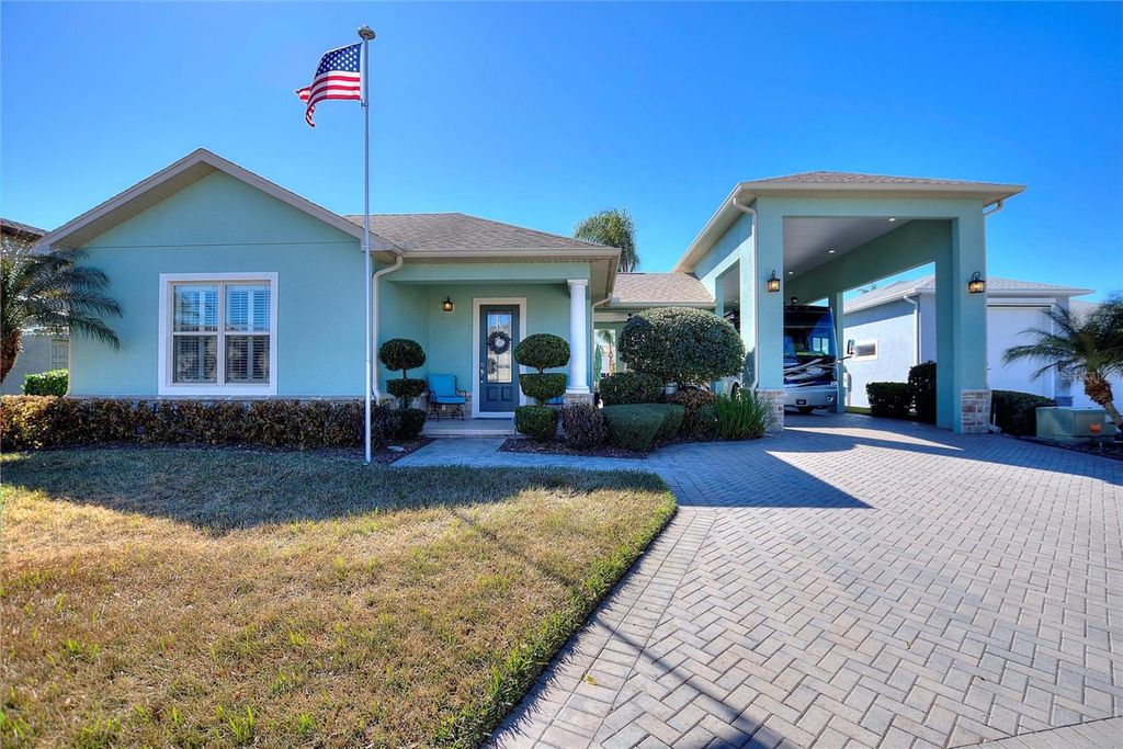 1030 CROSSROADS DRIVE, Polk City, FL 33868