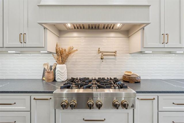 3340 Somerset Farms Road, Newalla, OK 74587