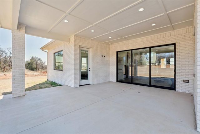 3340 Somerset Farms Road, Newalla, OK 74587