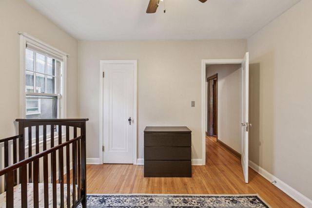 4200 Queen Avenue N, Minneapolis, MN 55412