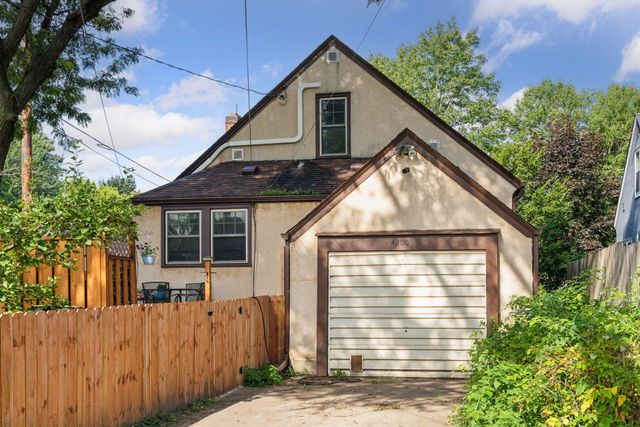 4200 Queen Avenue N, Minneapolis, MN 55412