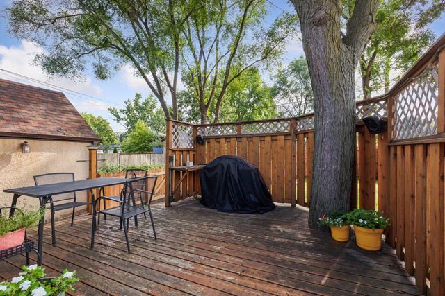4200 Queen Avenue N, Minneapolis, MN 55412