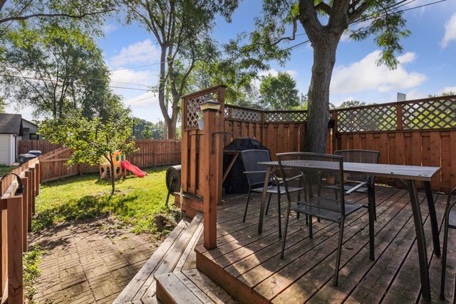 4200 Queen Avenue N, Minneapolis, MN 55412