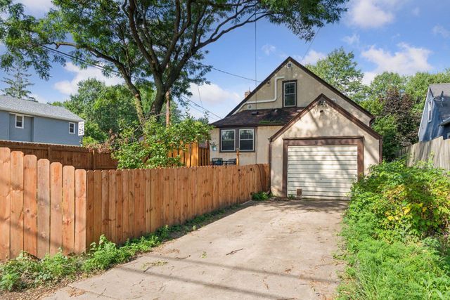 4200 Queen Avenue N, Minneapolis, MN 55412