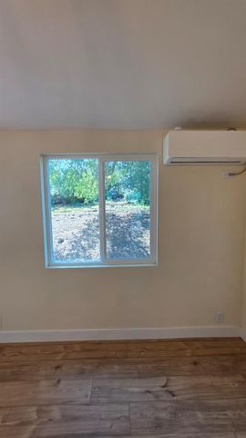 1248 Crane Lane, Yokuts Valley, CA 93675