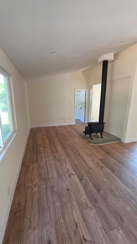 1248 Crane Lane, Yokuts Valley, CA 93675