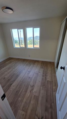 1248 Crane Lane, Yokuts Valley, CA 93675