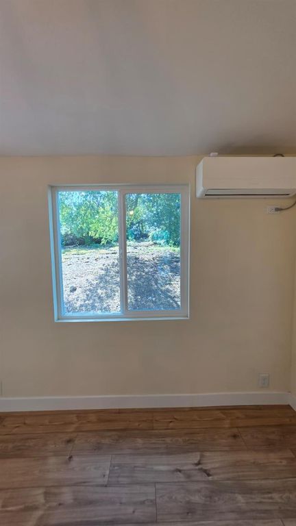 Image 11 of property listing at 1248 Crane Lane, Yokuts Valley, CA 93675