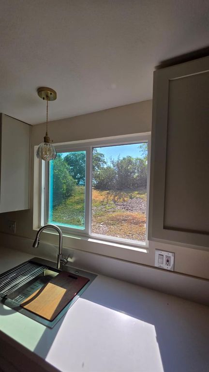 Image 12 of property listing at 1248 Crane Lane, Yokuts Valley, CA 93675