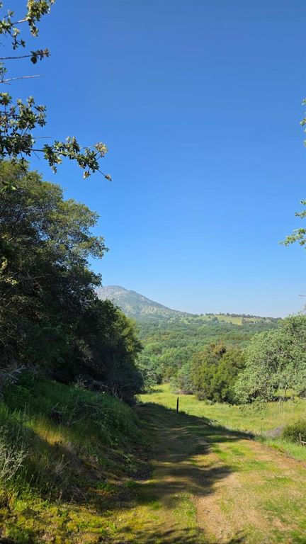 Image 39 of property listing at 1248 Crane Lane, Yokuts Valley, CA 93675