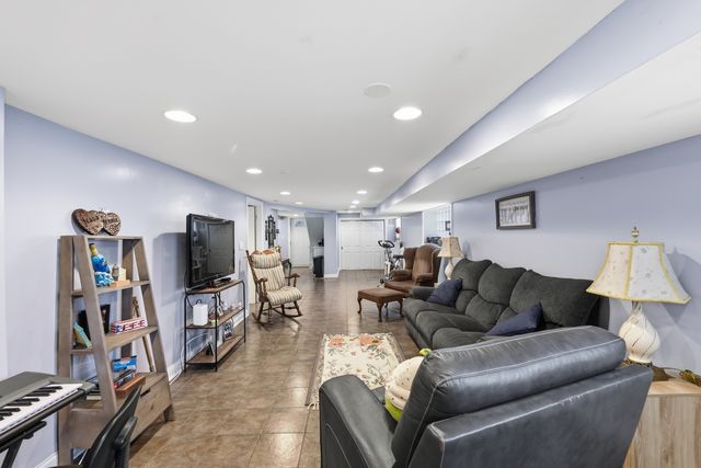 1931 Cuyler Avenue, Berwyn, IL 60402