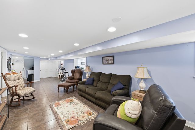 1931 Cuyler Avenue, Berwyn, IL 60402