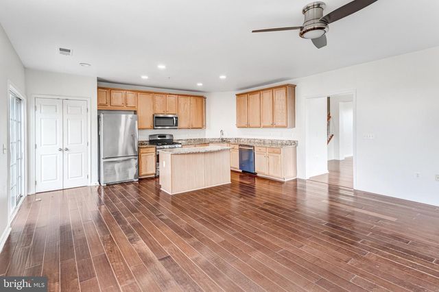 6321 IRIS MEADOW LN, Haymarket, VA 20169