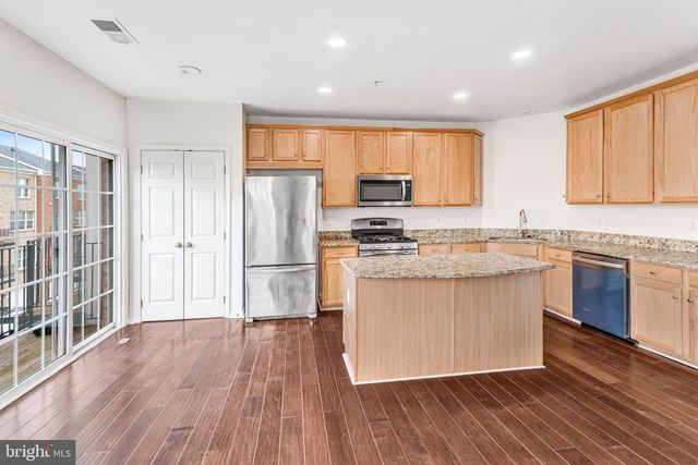 6321 IRIS MEADOW LN, Haymarket, VA 20169