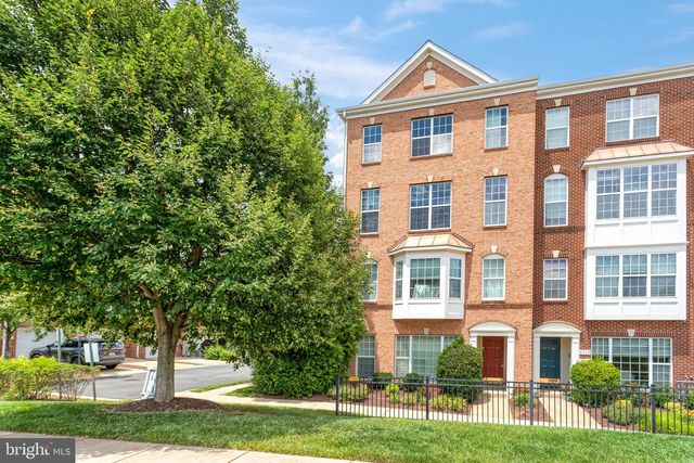 6321 IRIS MEADOW LN, Haymarket, VA 20169