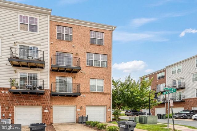 6321 IRIS MEADOW LN, Haymarket, VA 20169