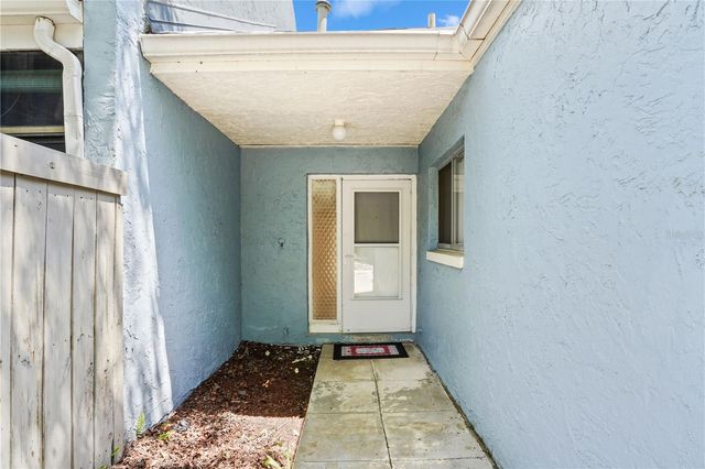 704 GLASGOW COURT 704, Winter Springs, FL 32708