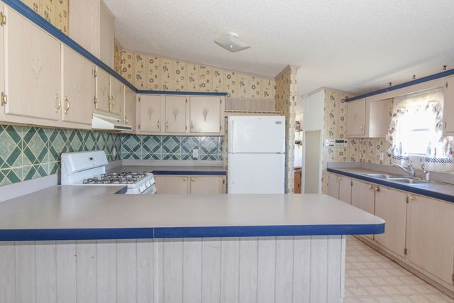 10 Gloria Road, Moriarty, NM 87035