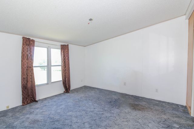 10 Gloria Road, Moriarty, NM 87035