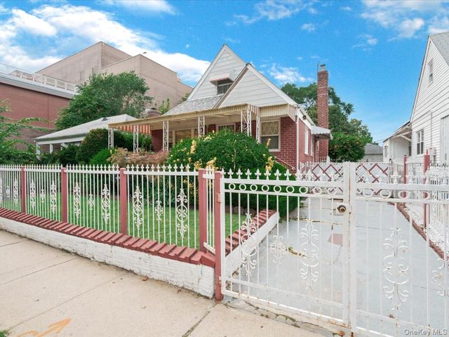 13320 234 Street, Rosedale, NY 11422