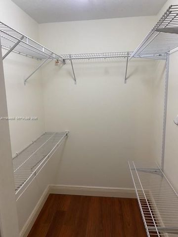 170 SE 14 street 2207, Miami, FL 33131