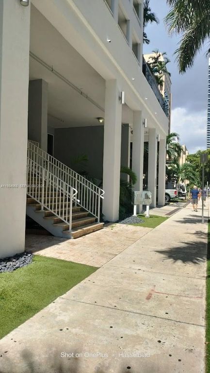 170 SE 14 street 2207, Miami, FL 33131