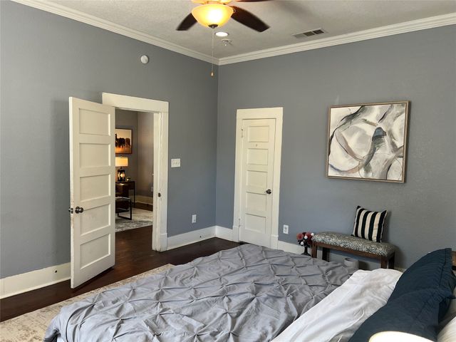 3227 Avenue I, Fort Worth, TX 76105