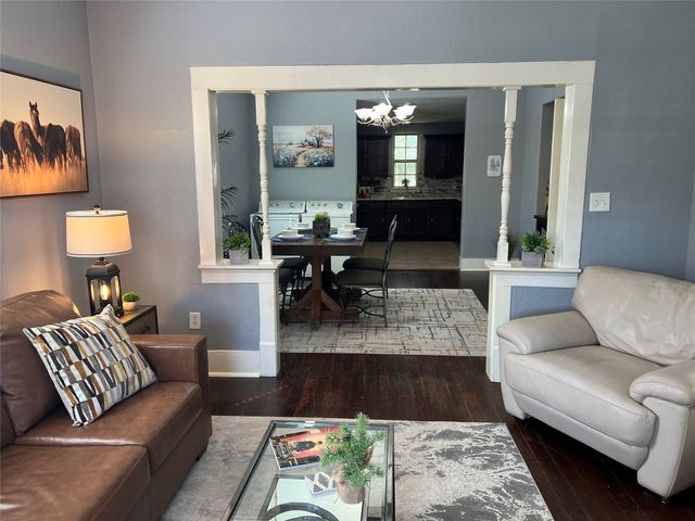 3227 Avenue I, Fort Worth, TX 76105