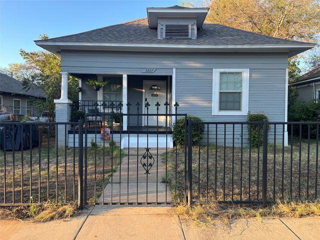 3227 Avenue I, Fort Worth, TX 76105